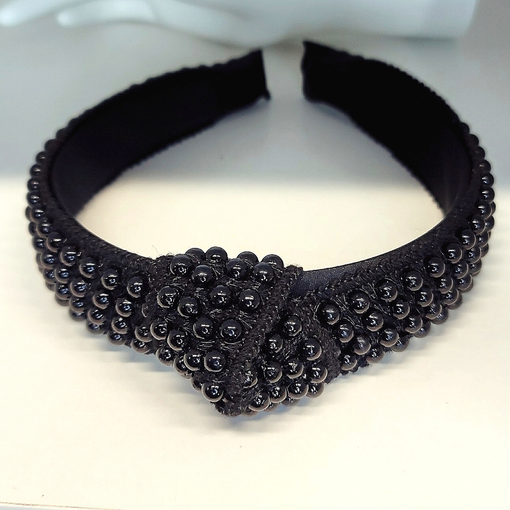 PEARL KNOTTED HEADBAND